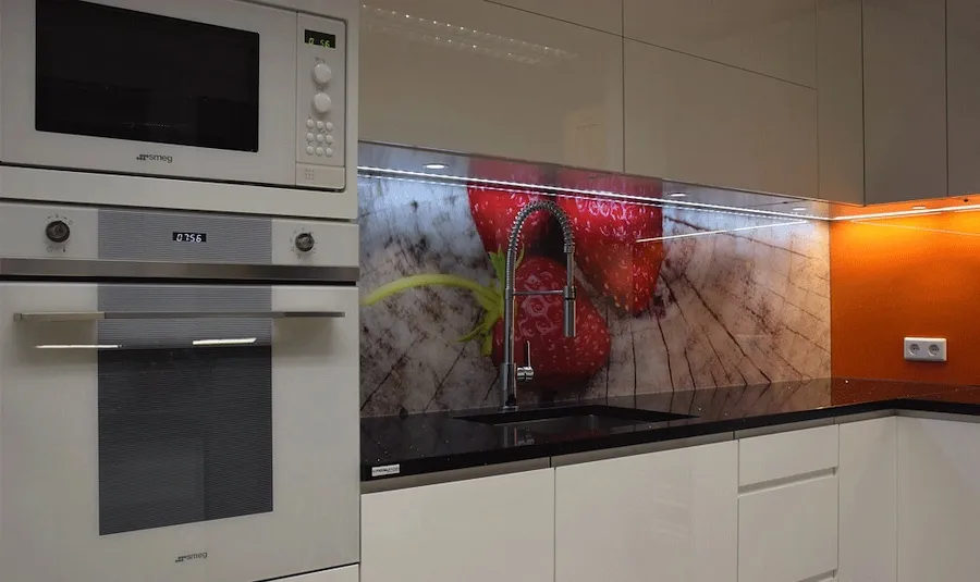 Glazen keukenachterwand print met aardbeien